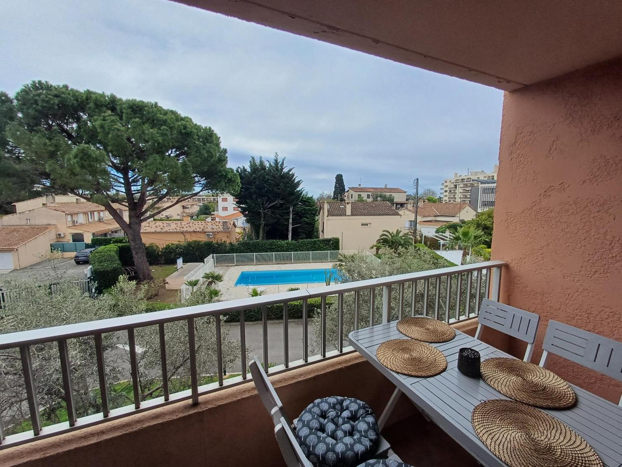 Eden Azur - Residence Hoteliere Golfe-Juan Pokoj fotografie